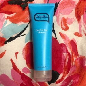 Skinfix foaming clay cleanser